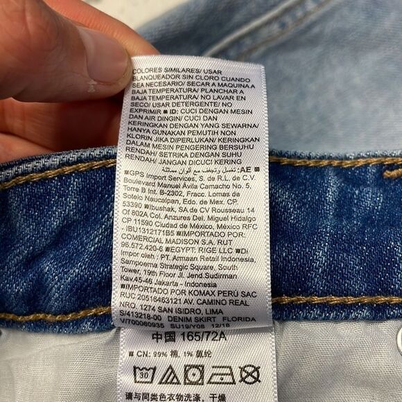 𝅺OLD Navy woman’s blue jean denim skirt - Picture 10 of 11